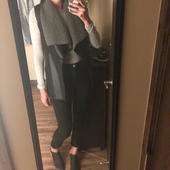 Black vest - Picture 8 of 8